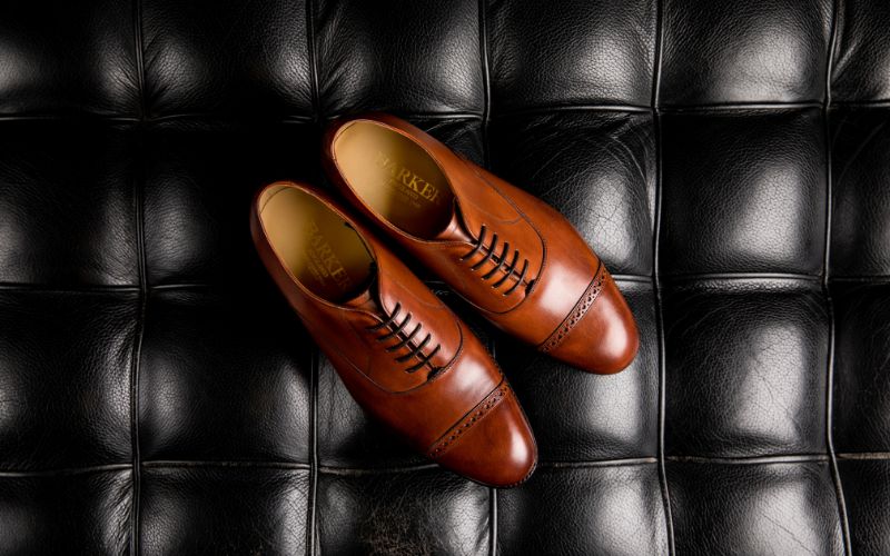 Phụ kiện phong cách Retro: Giày Oxford