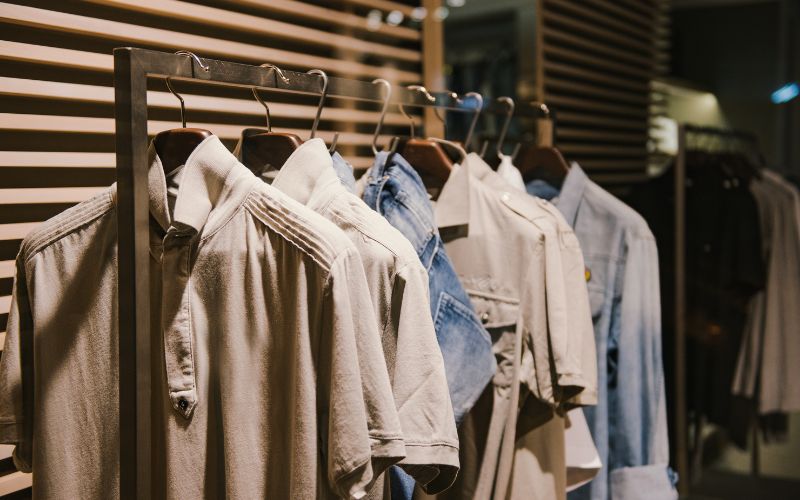 Những kiểu áo không thể thiếu khi phối đồ vintage nam​