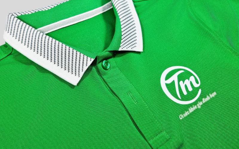 Form áo không phù hợp vóc dáng nhân viên