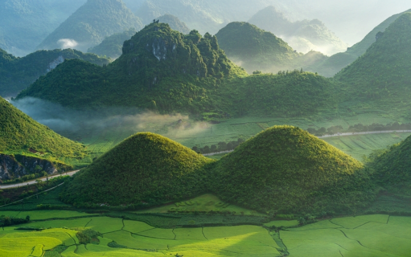 Núi Đôi Quản Bạ