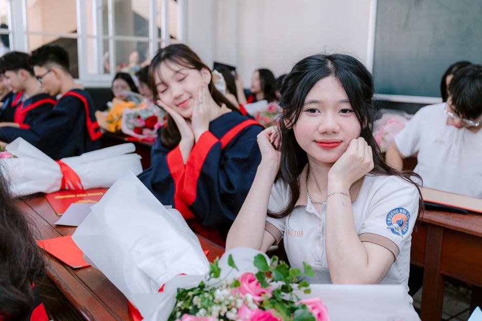 Nghệ thuật thưởng thức chậm rãi: Xu hướng sống chill lan tỏa giới trẻ